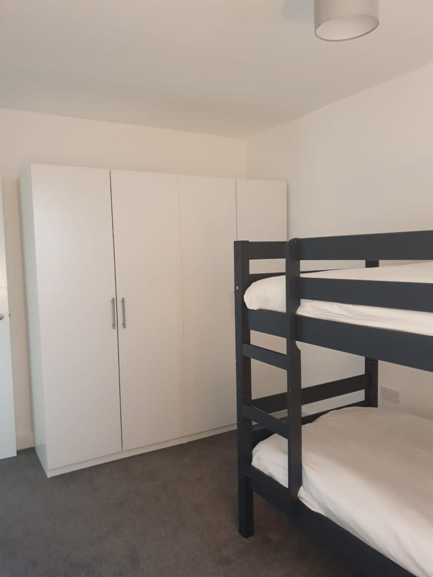 Beautiful New Family Home 리즈 외부 사진